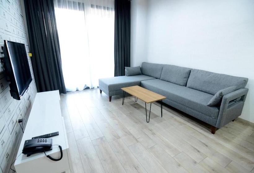 آپارتمان 1 خوابه, Coordinat Suits