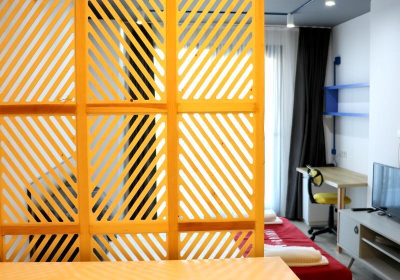 استودیوی استاندارد, Coordinat Suits