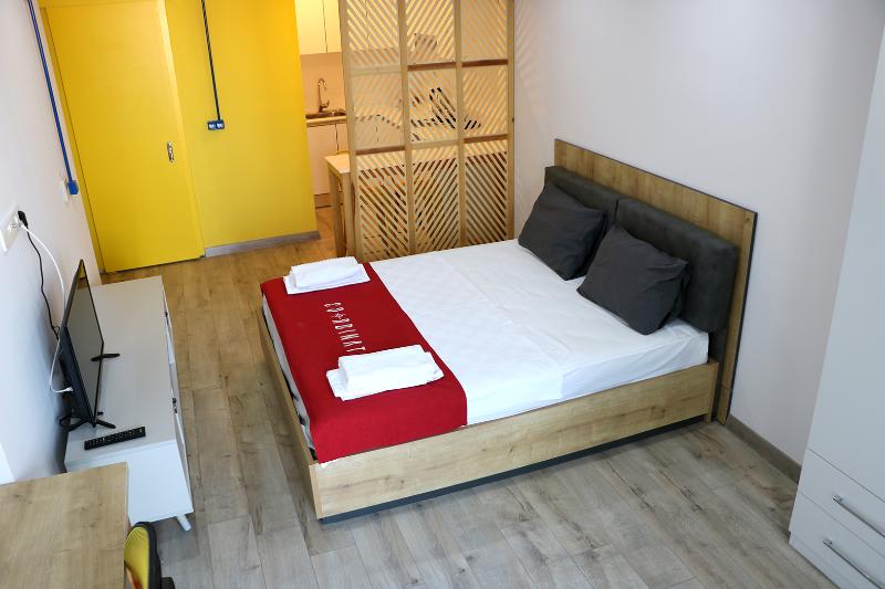 استودیوی استاندارد, Coordinat Suits