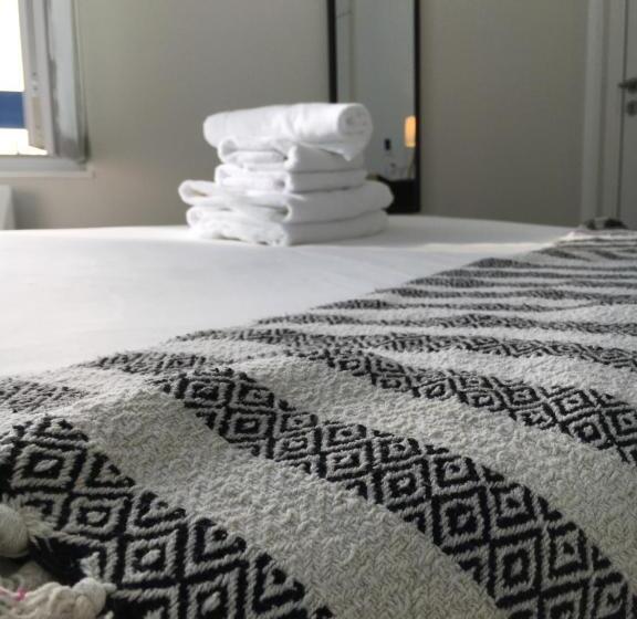 Номер Стандарт Боковой Вид на Море, Les Bains Boyardville   Hôtel Et Restaurant