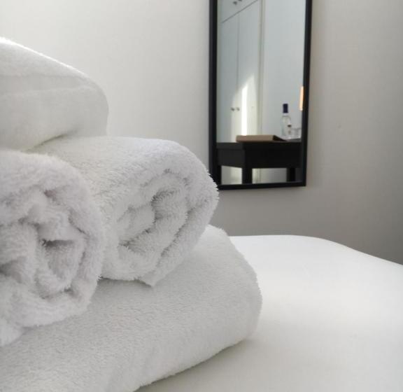 Номер Стандарт Боковой Вид на Море, Les Bains Boyardville   Hôtel Et Restaurant