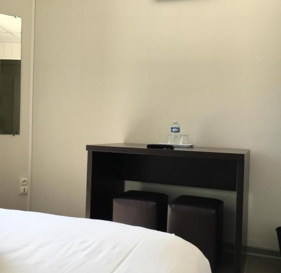 Номер Стандарт Внутренний, Les Bains Boyardville   Hôtel Et Restaurant