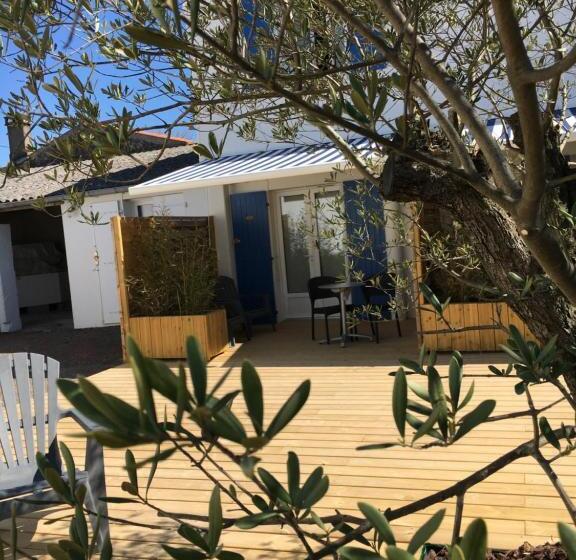 Номер Стандарт Внутренний, Les Bains Boyardville   Hôtel Et Restaurant