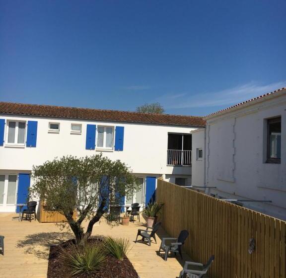 Четырехместный Номер Стандарт, Les Bains Boyardville   Hôtel Et Restaurant