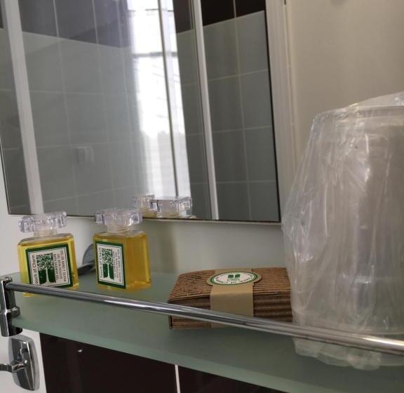 Номер Стандарт Боковой Вид на Море, Les Bains Boyardville   Hôtel Et Restaurant