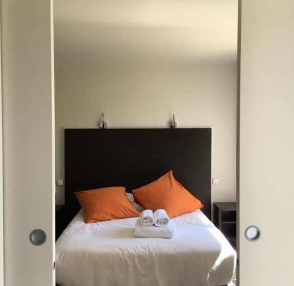 Четырехместный Номер Стандарт, Les Bains Boyardville   Hôtel Et Restaurant