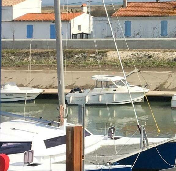 Номер Стандарт Боковой Вид на Море, Les Bains Boyardville   Hôtel Et Restaurant