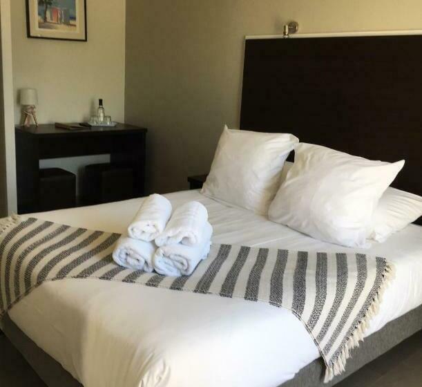 Номер Стандарт Внутренний, Les Bains Boyardville   Hôtel Et Restaurant