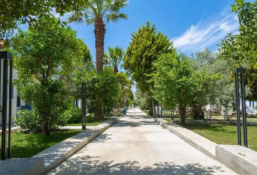 Perhehuone, Risus Garden Marina