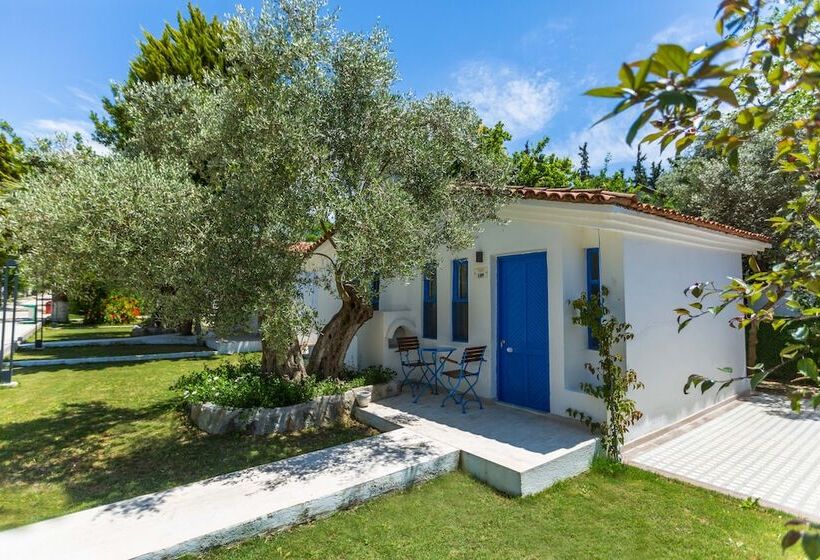 חדר משפחתי, Risus Garden Marina