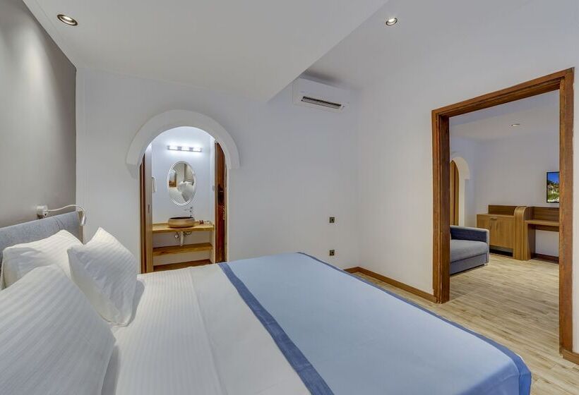 Семейный Номер, Risus Garden Marina