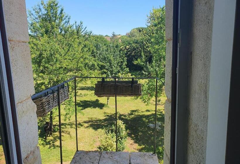 סוויטה, Le Clos Réaud