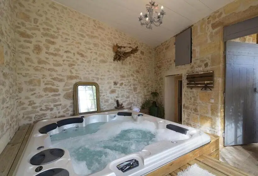 Talo 2 Makuuhuonetta, Le Clos Réaud