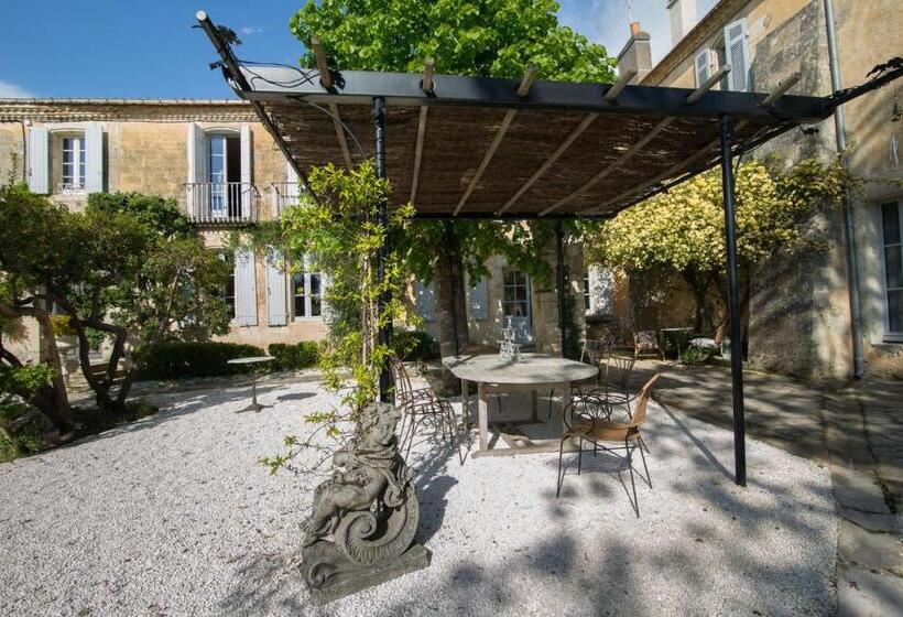 סוויטה נוף לבריכה, Le Clos Réaud