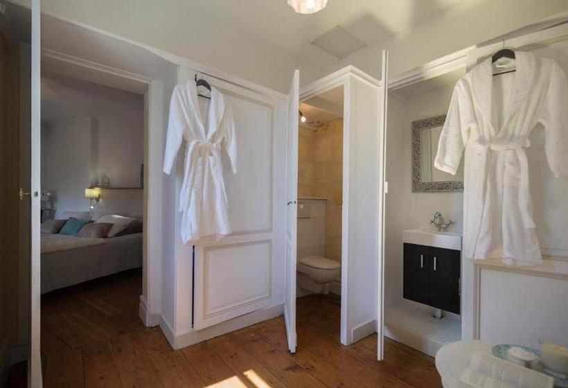 חדר משפחתי נוף לגינה, Le Clos Réaud