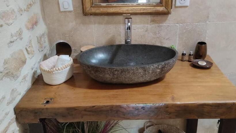 סוויטה נוף לבריכה, Le Clos Réaud