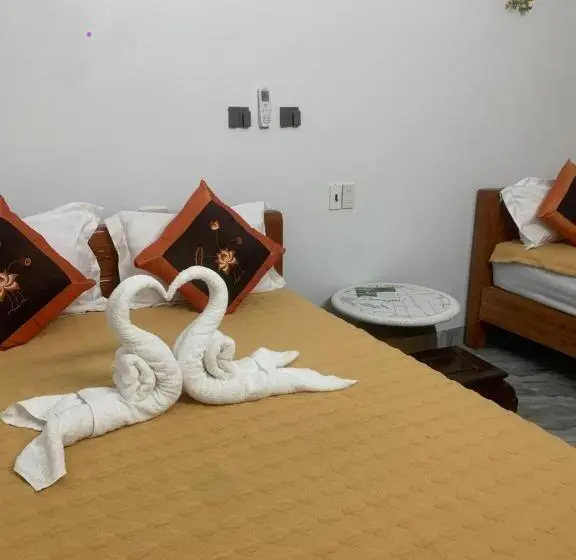 Economy Quadruple Room, Tam Coc White Swan Homestay