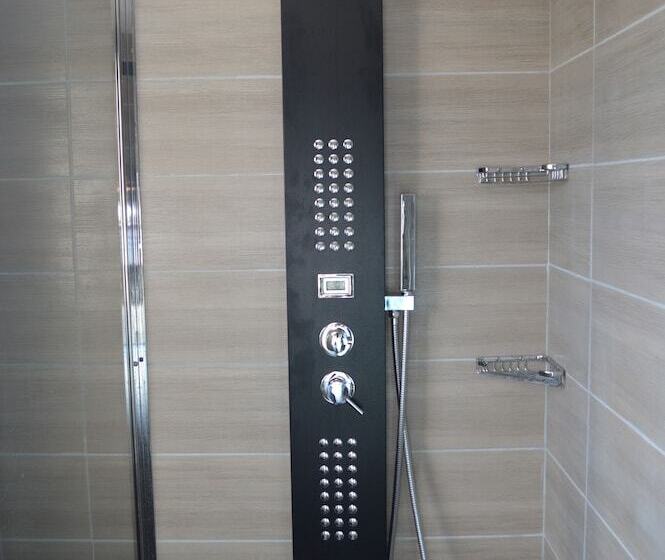 디럭스 룸 측면 바다 전망, Villa La Terre Des Lauriers B&b