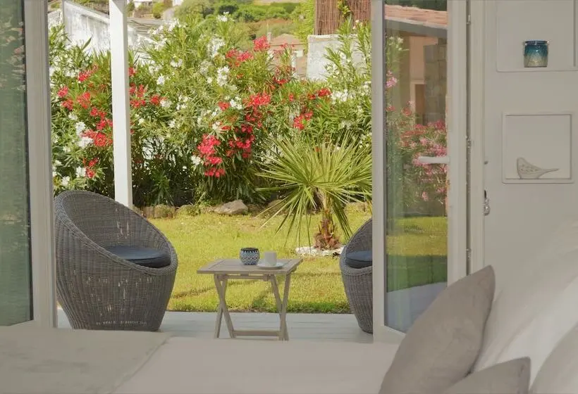 片側に海が見えるデラックスルーム, Villa La Terre Des Lauriers B&b