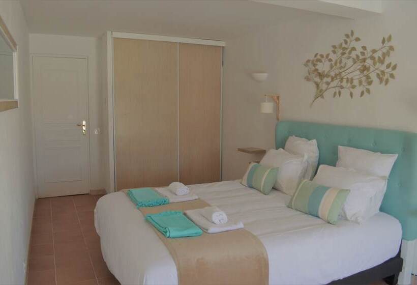 Люкс Deluxe 2 Спальни, Villa La Terre Des Lauriers B&b