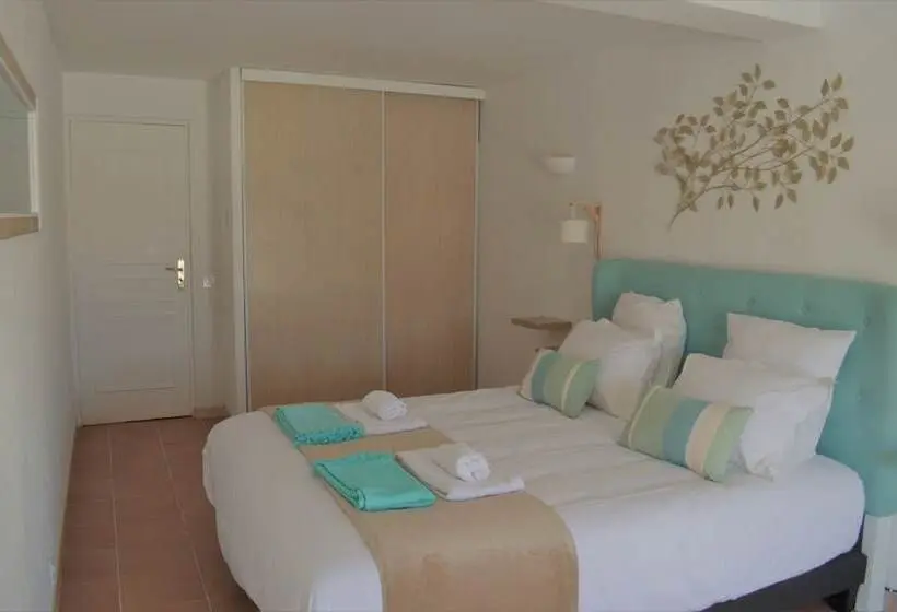 デラックススイート２ベッドルーム, Villa La Terre Des Lauriers B&b