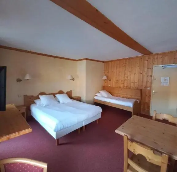 バルコニー付きスタンダードトリプルルーム, Chalet Hotel Le Mont Bisanne