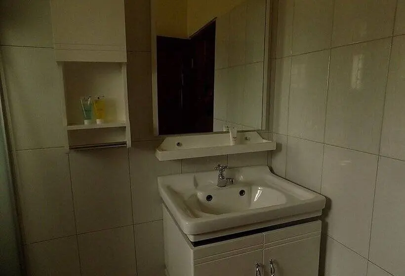 اتاق استاندارد یک نفره, Country Motel Koboko