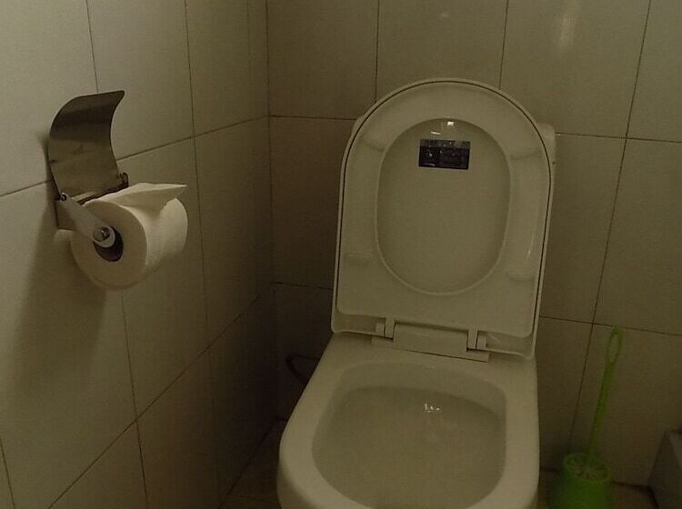 اتاق لوکس, Country Motel Koboko