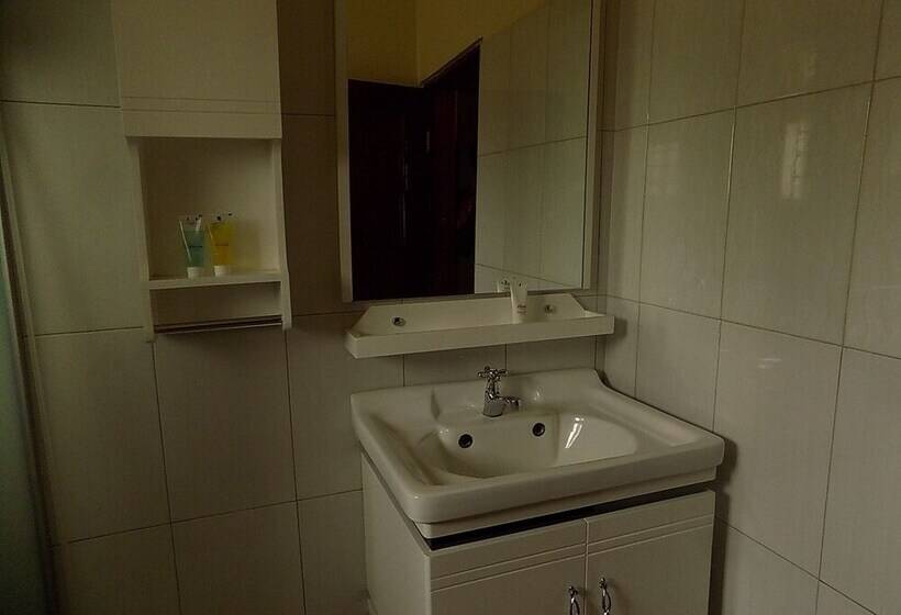 اتاق استاندارد یک نفره, Country Motel Koboko