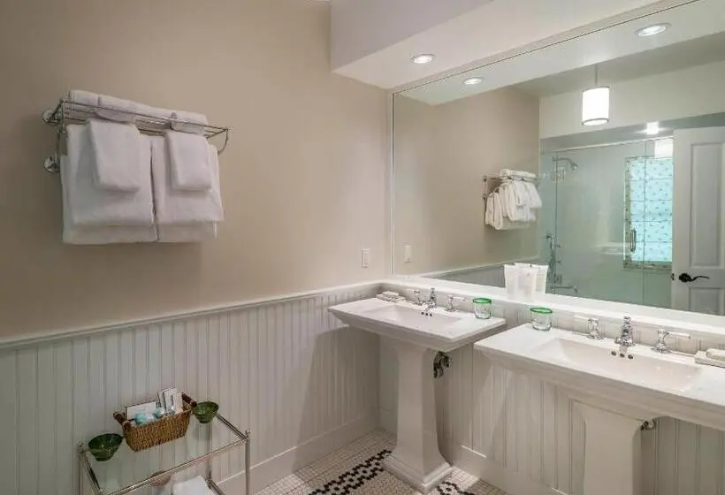 اتاق استاندارد با تخت بزرگ, Dunton Town House