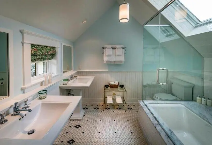 اتاق استاندارد با تخت بزرگ, Dunton Town House