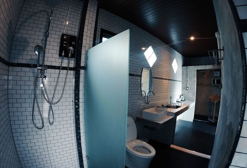 Quarto Deluxe com Sacada, Grandfather Khaolak Resort