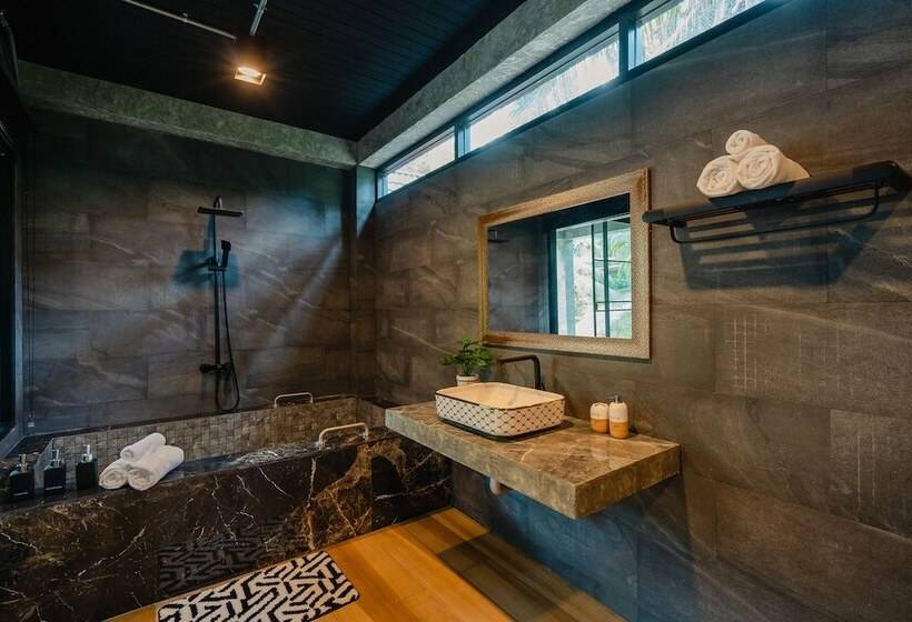 Villa 1 Quarto, Grandfather Khaolak Resort