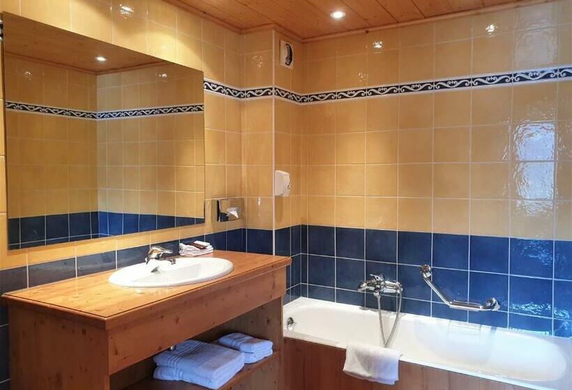 اتاق استاندارد سه نفره, Chalet Hotel Le Mont Bisanne