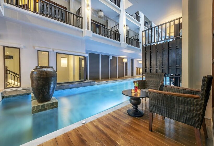 디럭스 룸 킹사이즈 침대, Monkham Village Hat Yai