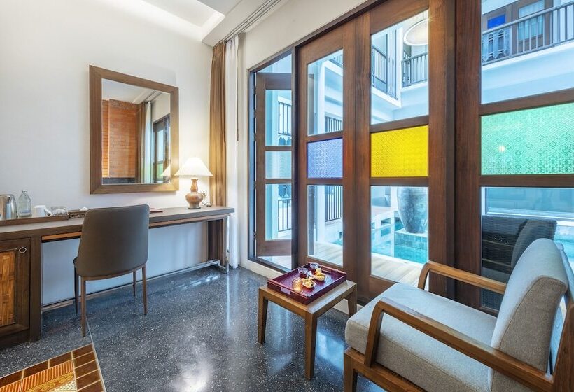 디럭스 룸 킹사이즈 침대, Monkham Village Hat Yai