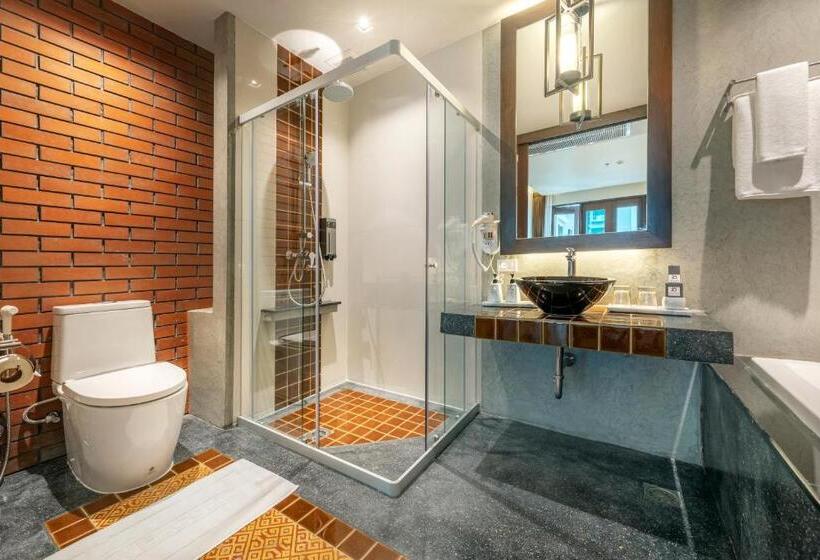 디럭스 룸 킹사이즈 침대, Monkham Village Hat Yai