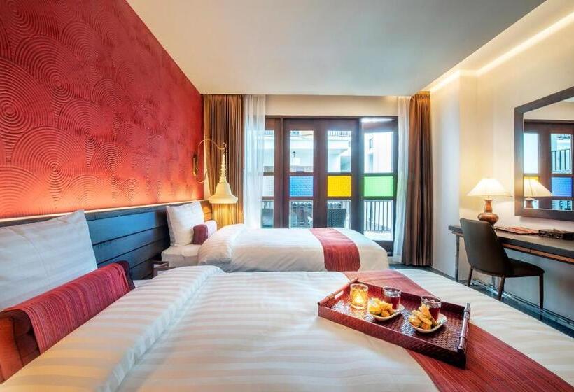 풀장 전망 디럭스 룸, Monkham Village Hat Yai