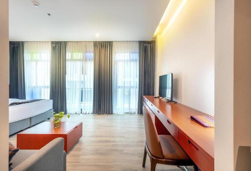 디럭스 룸 킹사이즈 침대, Monkham Village Hat Yai