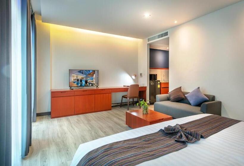 디럭스 룸 킹사이즈 침대, Monkham Village Hat Yai