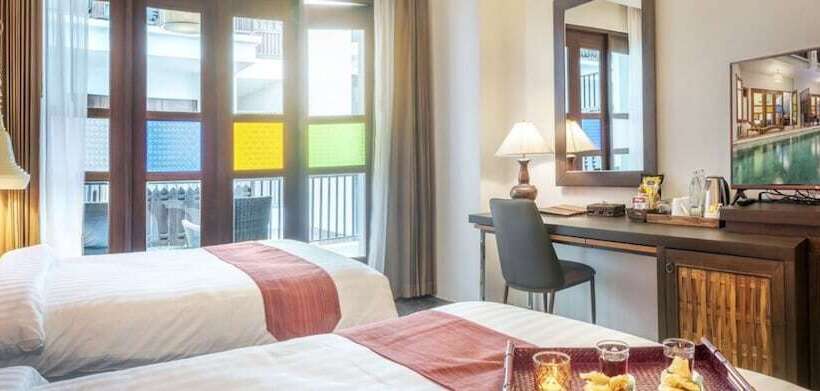 풀장 전망 디럭스 룸, Monkham Village Hat Yai