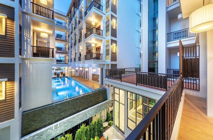 디럭스 룸 킹사이즈 침대, Monkham Village Hat Yai