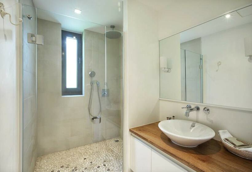 ガーデンビュースタンダードルーム, Teomida