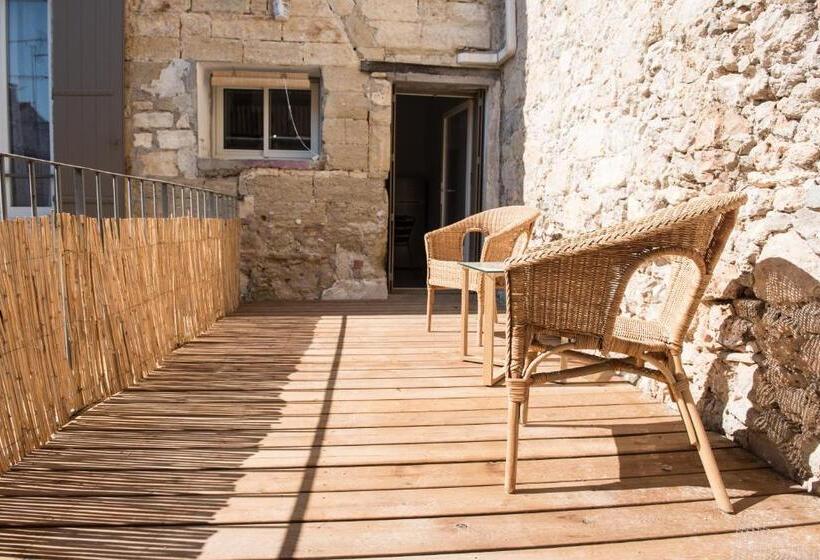 جناح, Les Suites Du 17