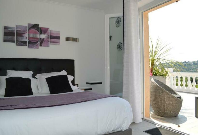 디럭스 룸 측면 바다 전망, Villa La Terre Des Lauriers B&b