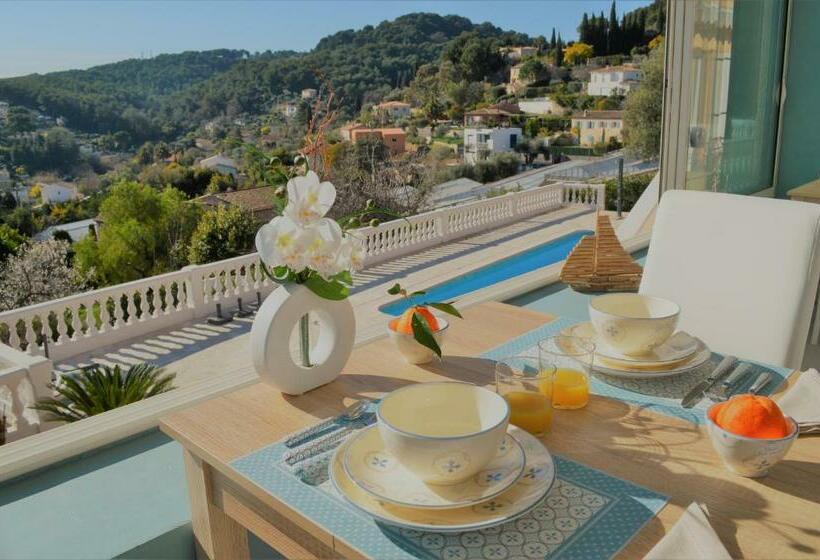 디럭스 룸 측면 바다 전망, Villa La Terre Des Lauriers B&b