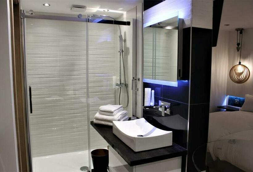 スーペリアスタジオ, Rioshouse Henley