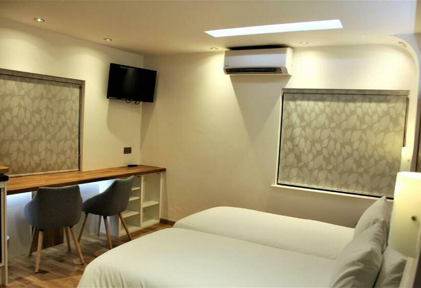 スーペリアスタジオ, Rioshouse Henley