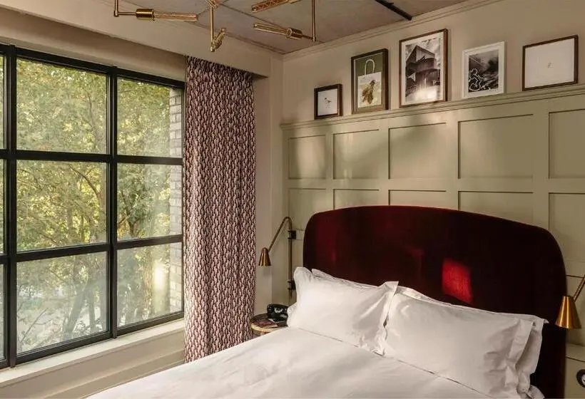 اتاق اکونومی, The Hoxton, Southwark
