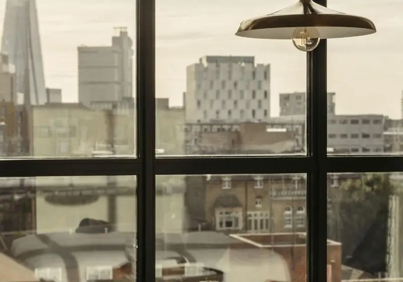اتاق اکونومی, The Hoxton, Southwark
